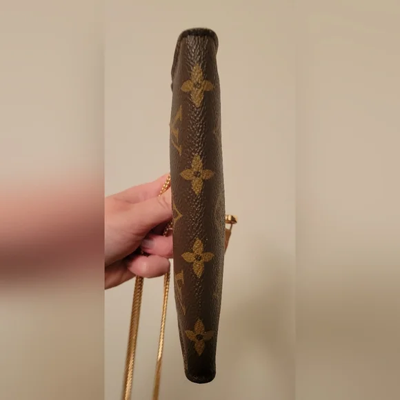 100% Authentic Louis Vuitton Pouch - Picture 7 of 10